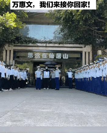 英雄联盟lcu,为什么tgp打开不了lol怎么弄好