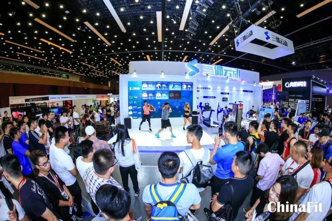 cf主题,吃鸡新版本为什么做得越来越像穿越火线