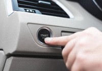 无钥匙启动车辆停驶后，若智能钥匙被拿走，车子会如何反应？