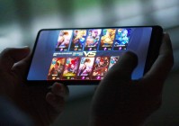 游戏租号生意：一小时收费低至3元，防不住未成年人代过脸？