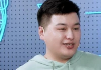 cf怎么卡箱子,哪位高手能告诉我游戏CF里新年广场A区的箱子怎么跳上去