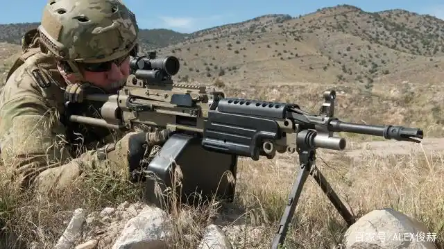 重机枪游戏_M249历史发展_M249班用机枪