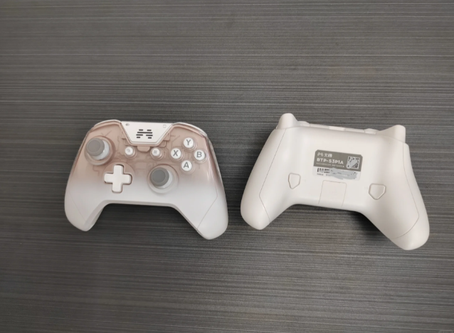 游戏手柄推荐 高性价比游戏手柄 竞技级别游戏手柄_手柄游戏金典版