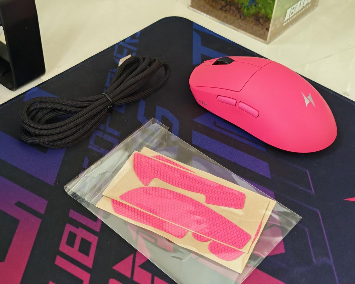  ATK蜻蜓A9 Plus旗舰传感器鼠标 _ATK蜻蜓A9 53g轻量化电竞鼠标 _2025游戏无线鼠标推荐