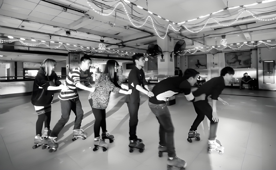 所有跑酷游戏溜冰鞋_一线城市发展复古溜冰场 千禧一代文艺复兴 溜冰场汉化运动