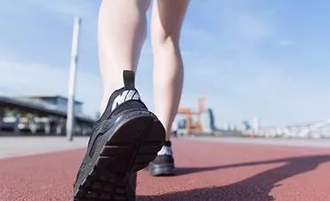 训练自制力的游戏_培养孩子自制力游戏_运动性游戏提高孩子自制力