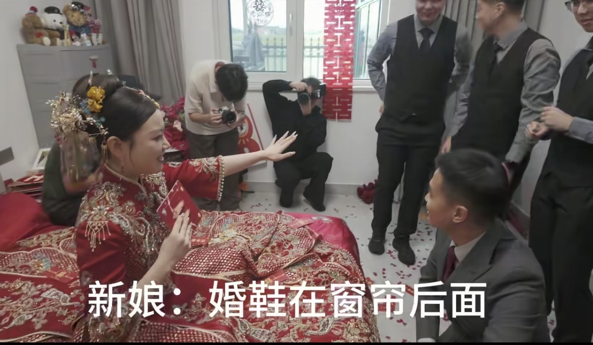 婚礼接亲眼疾手快棒_恶搞婚礼游戏_新郎接棒游戏玩法