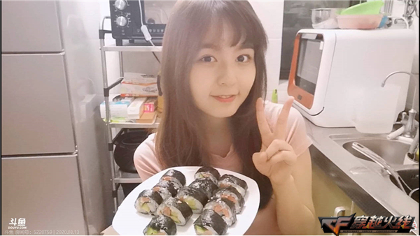 穿越火线灵狐姐直播首秀_穿越火线灵狐者h吧福利彩照_CF宅家福利日活动回顾