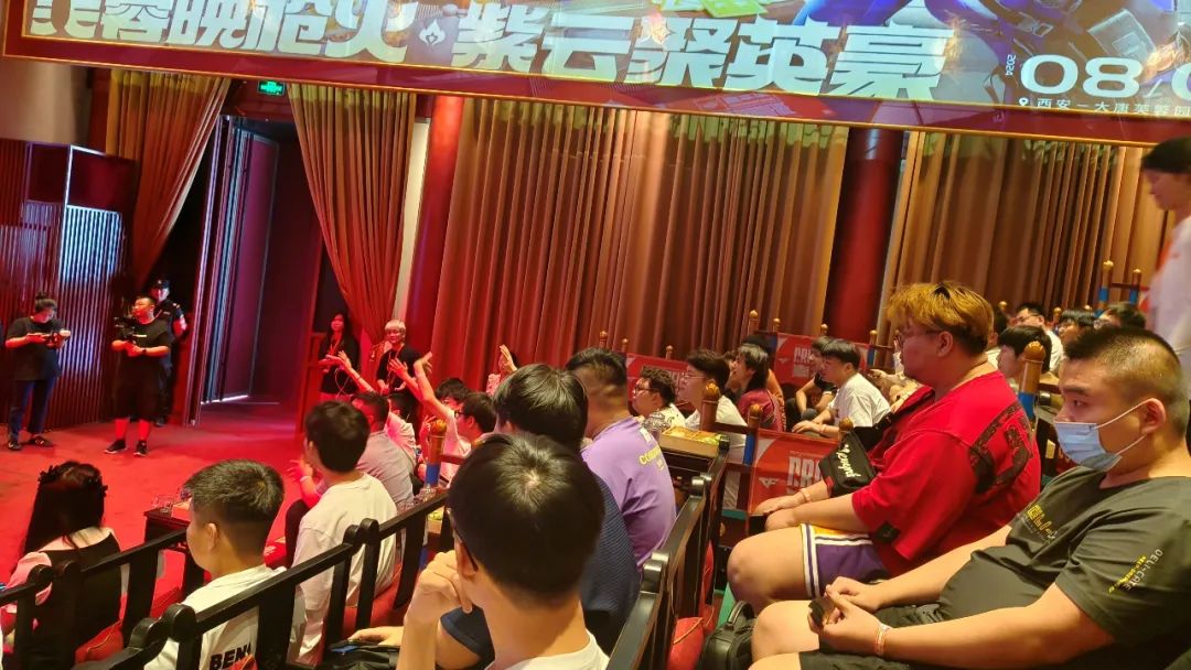 穿越火线老兵 西安_穿越火线16周年嘉年华 西安_穿越火线怎么登不进去