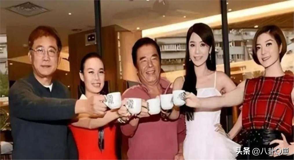 和6个老婆共处一室，每月每人发7万零花钱，71岁还娶美娇妻好潇洒