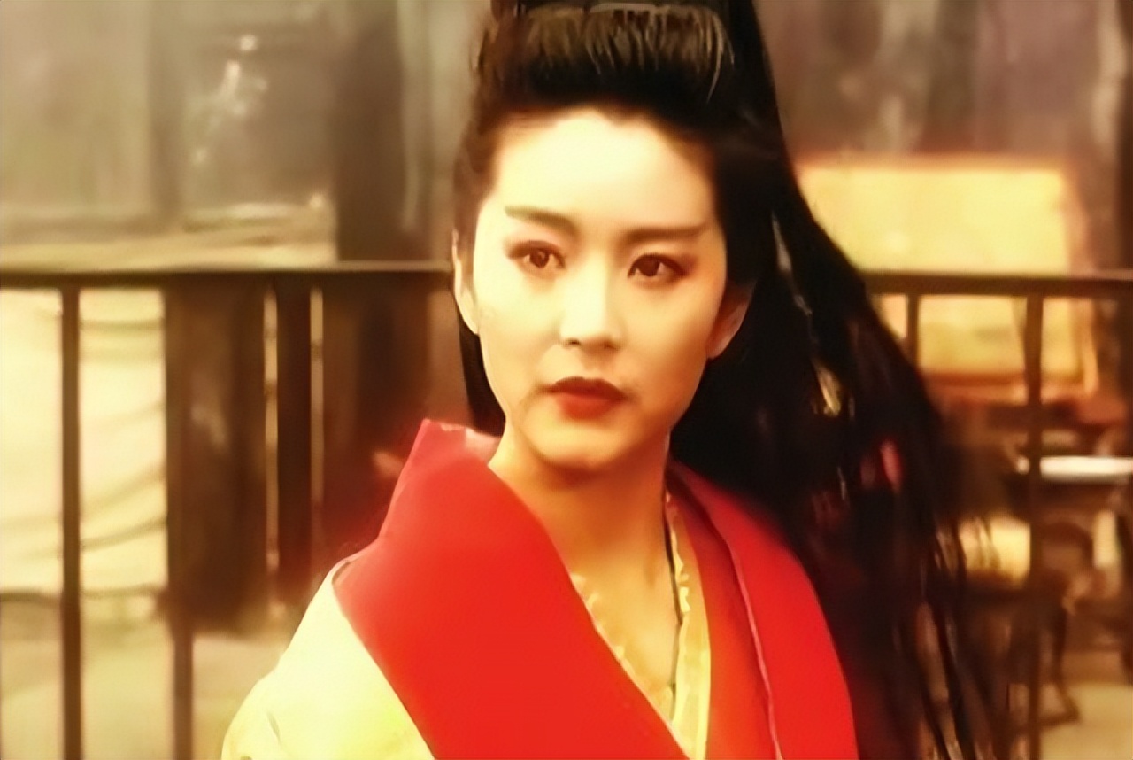 笑傲江湖心法在哪?_岳不群为何弃紫霞练辟邪_紫霞神功与辟邪剑法比较