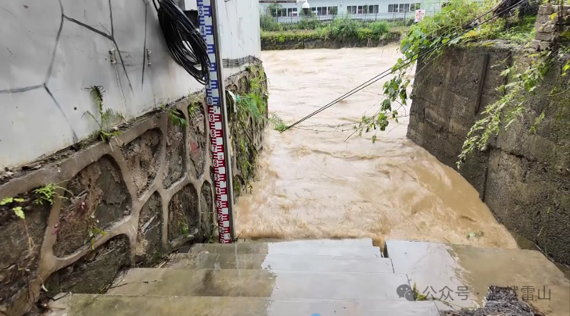 贵州雷山县再遭强降雨 紧急转移群众2432人 预警疏散10000余人
