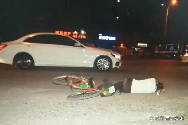 回顾：21岁药家鑫在执行死刑前，浑身颤抖求饶，父亲选择冷眼旁观