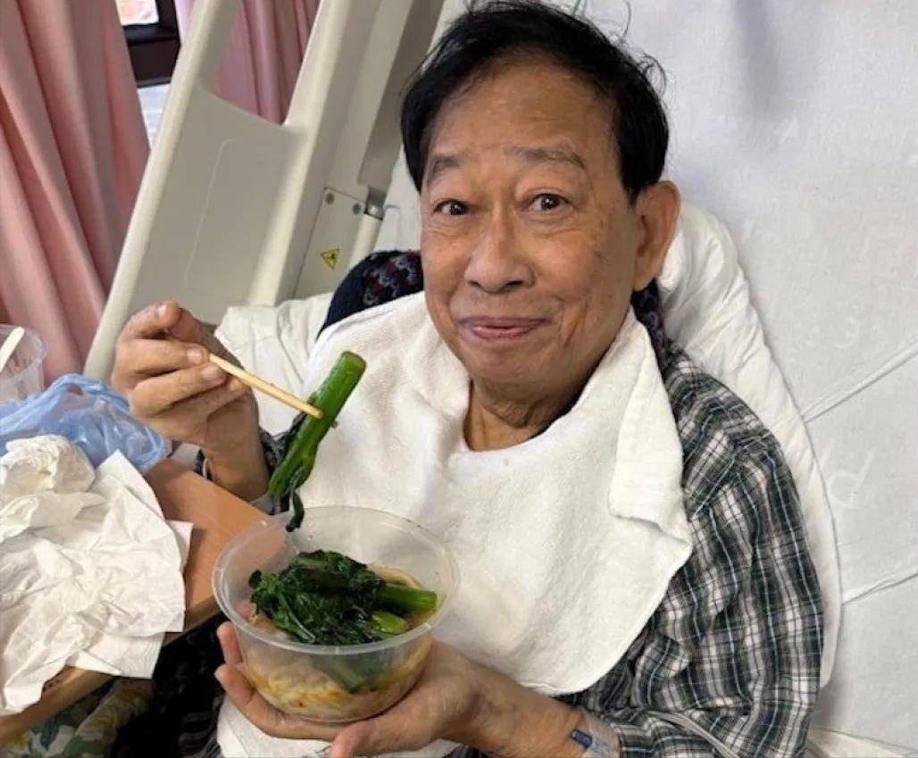 突发！香港知名演员受病魔折磨身体抱恙，因儿子啃老不敢退休