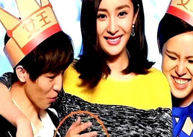 内娱的明星有多离谱，强吻袭胸掀衣服，“假戏真做”太可怕