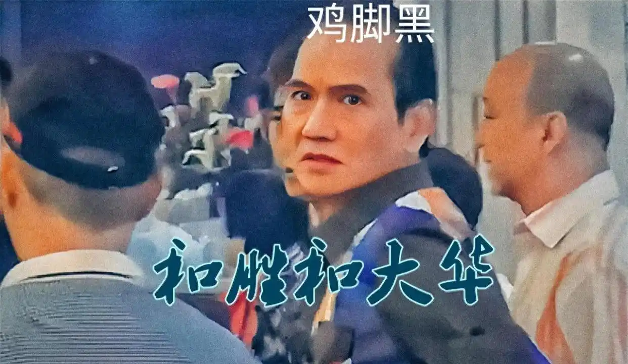 新义安“尖东霸王”李泰龙：被砍数十刀暴毙街头，家人承诺不报仇