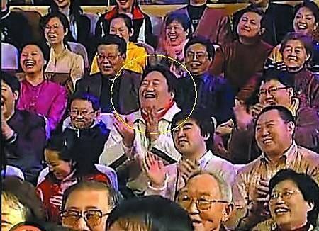 央视2019年春晚未见“笑脸哥”？因身体问题可能从此告别春晚