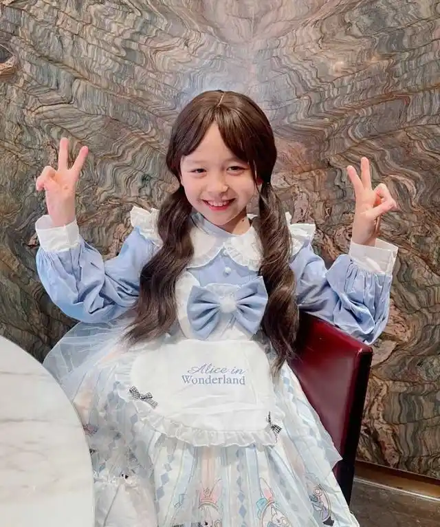 邓莎孩子都生了_路行邓莎十年对比_十年外貌变化