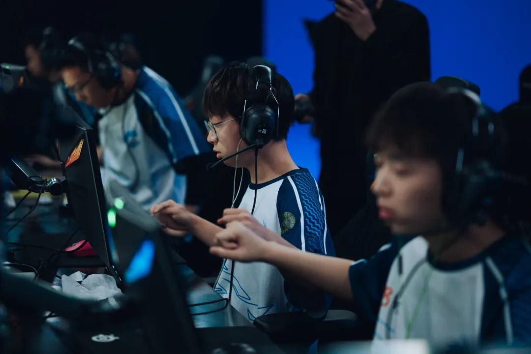 穿越火线wcg比赛视频_CF电竞体育化战略_CF电竞与传统体育跨界合作