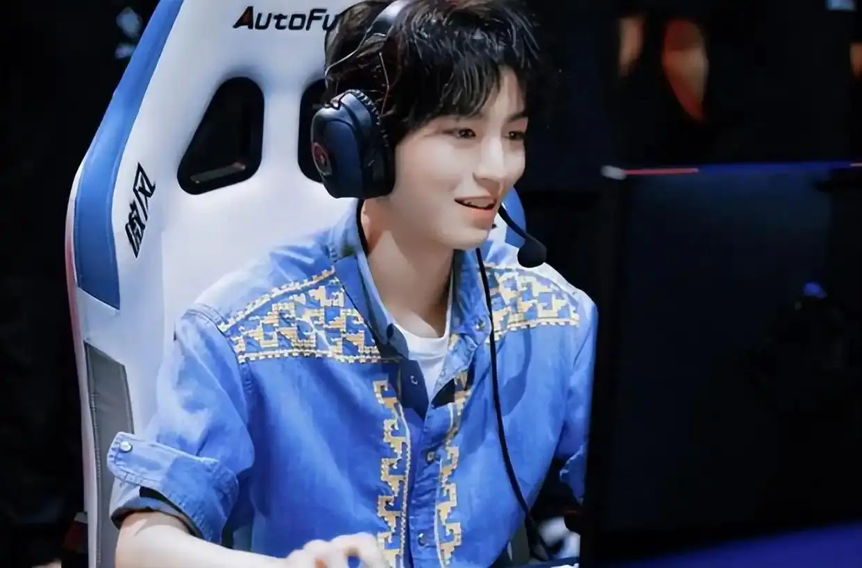 重生之穿越火线电视剧世界_穿越火线之重回巅峰小说_重生穿越火线