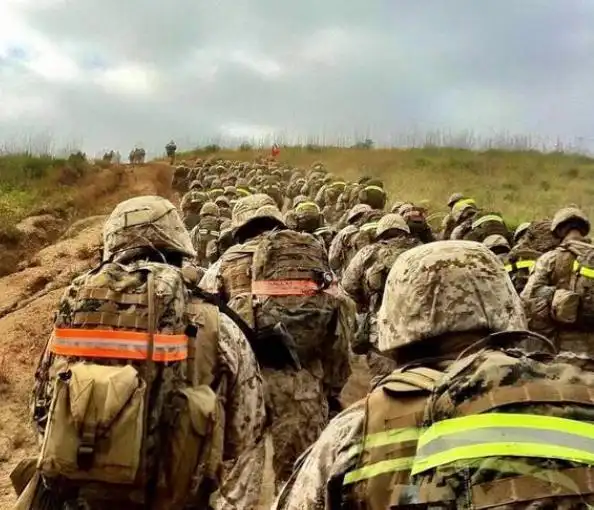 子弹打中人真实图片_子弹击中人体后的真实伤害_影视剧中中枪后依然战斗的情节