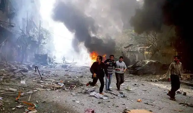 子弹打中人真实图片_子弹击中人体后的真实伤害_影视剧中中枪后依然战斗的情节