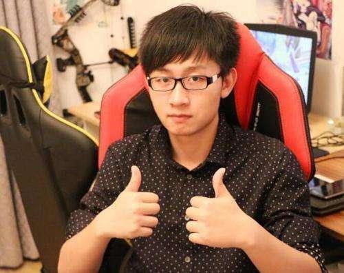 虎牙绝地嘉年华 陈子豪 阵容_穿越火线视频陈子豪大全_虎牙绝地嘉年华 陈子豪 BB文