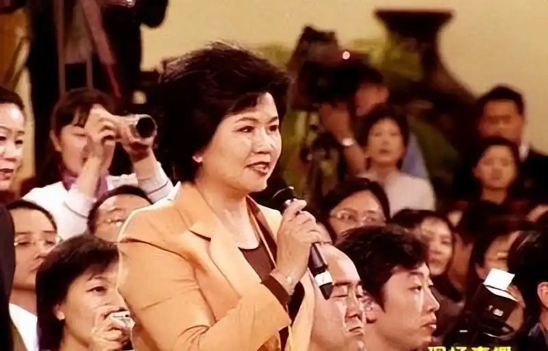 回顾：邢质斌鲜少露面，与初恋丈夫共度一生，退休后生活近况引关切