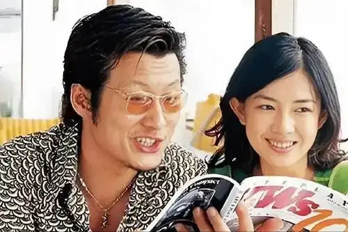 61岁孙兴官宣婚讯，与同居1月的前妻三度复合，富婆女友体面成全