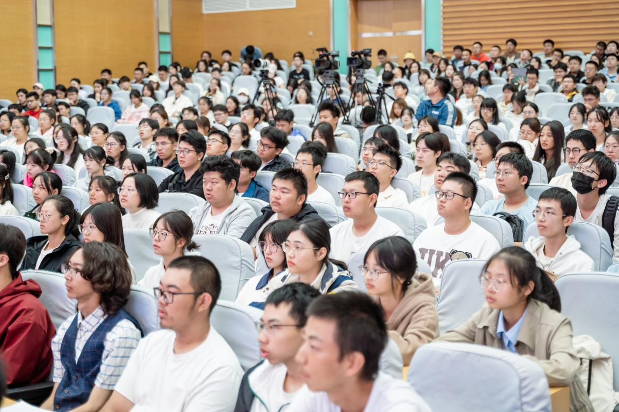 哲学第一课_吉林大学孙正聿怎样学习讲座_哲学社会学院孙正聿开学第一课