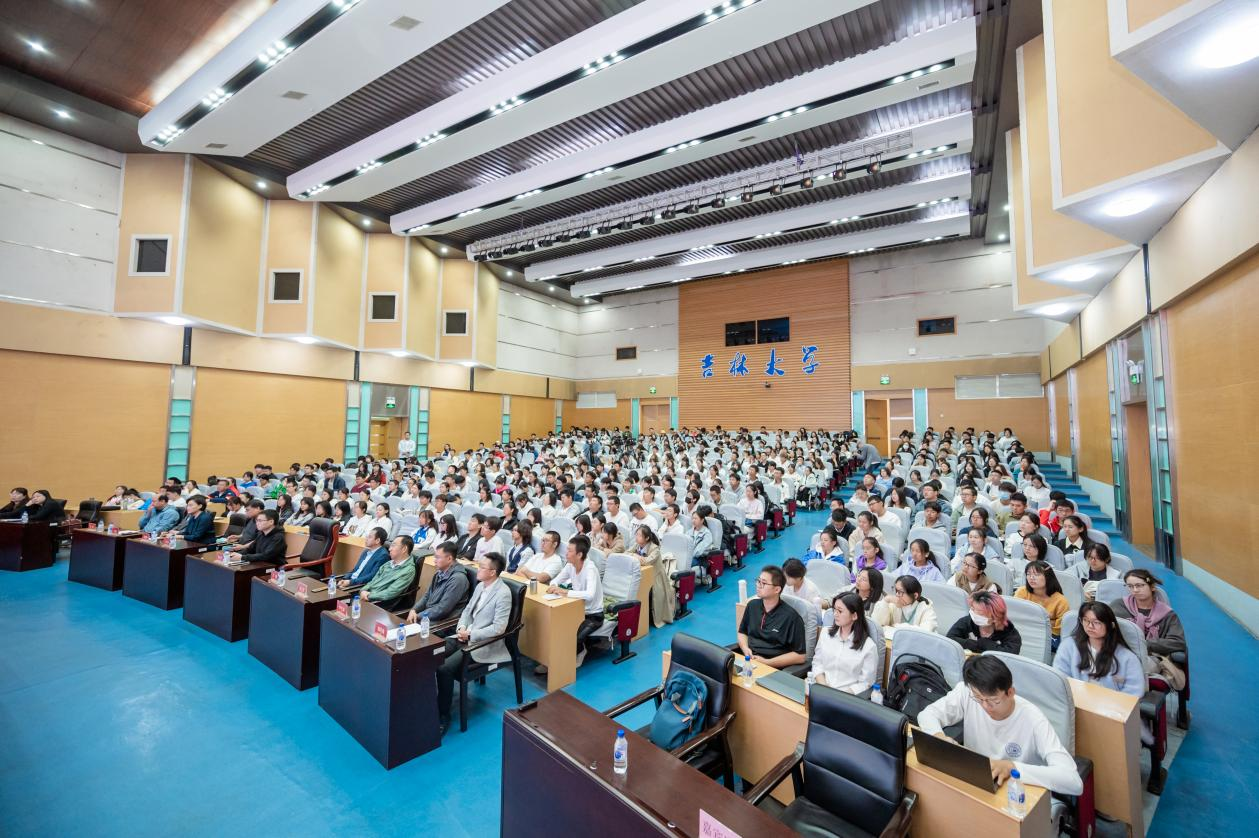 吉林大学孙正聿怎样学习讲座_哲学社会学院孙正聿开学第一课_哲学第一课