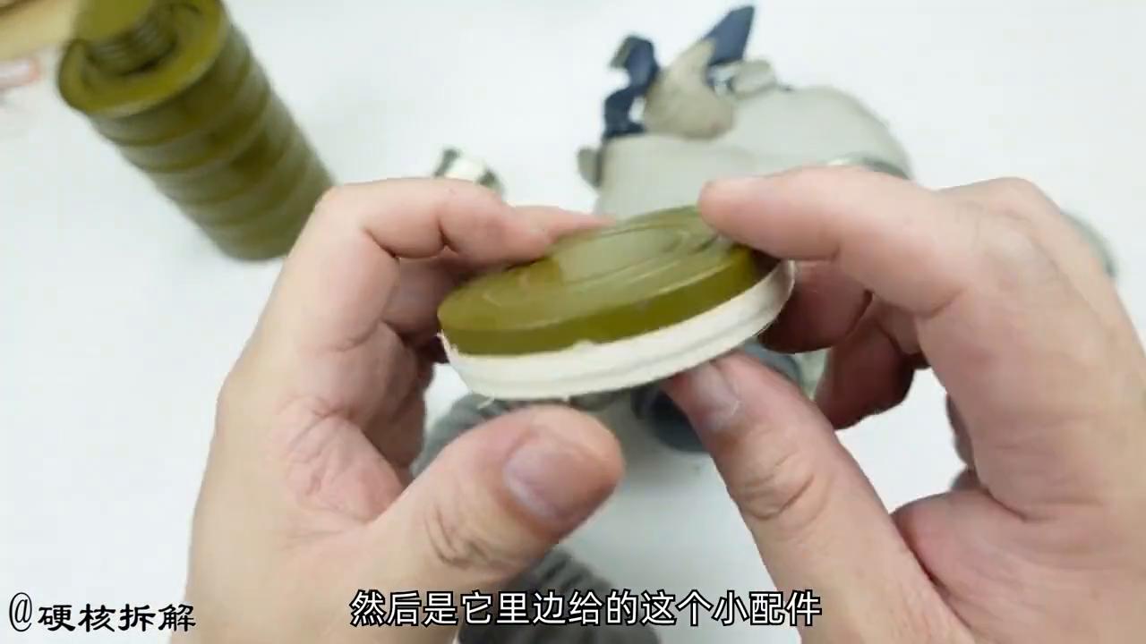 64式防毒面具拆解_防毒面具滤毒罐功能_穿越火线鹿防毒面具