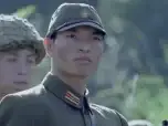 碰瓷党遇上女司机，别以为不敢撞你，男子当场被活活撞飞！