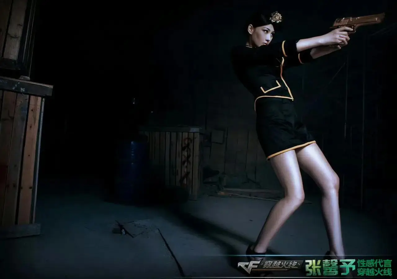 张馨予穿越火线代言丧尸装束_张馨予穿越火线特警形象写真_穿越火线神秘少女图片