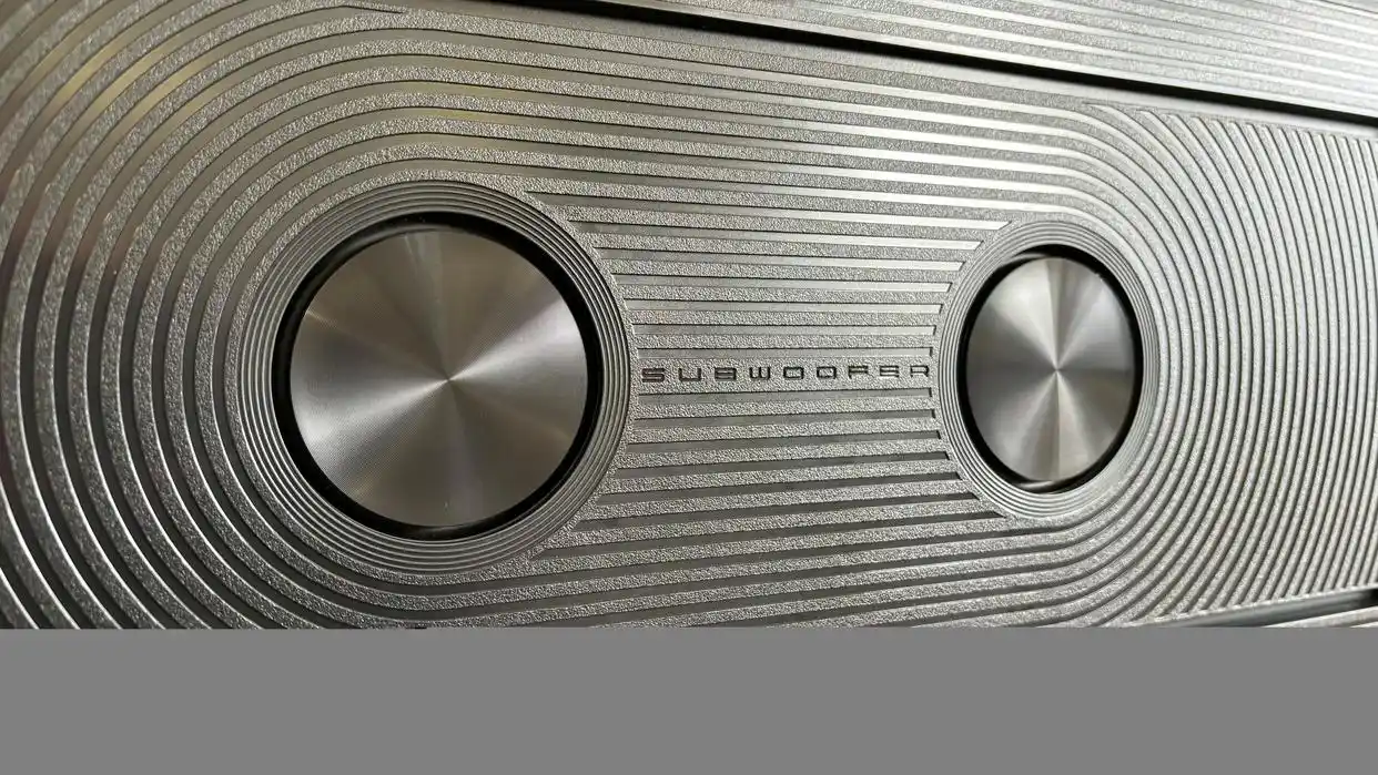 oled的优缺点_Mini LED电视画质提升技术_OLED Mini LED电视对比选购